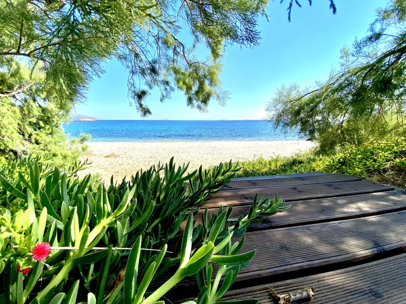 Svolis Beachhouse, Area esterna